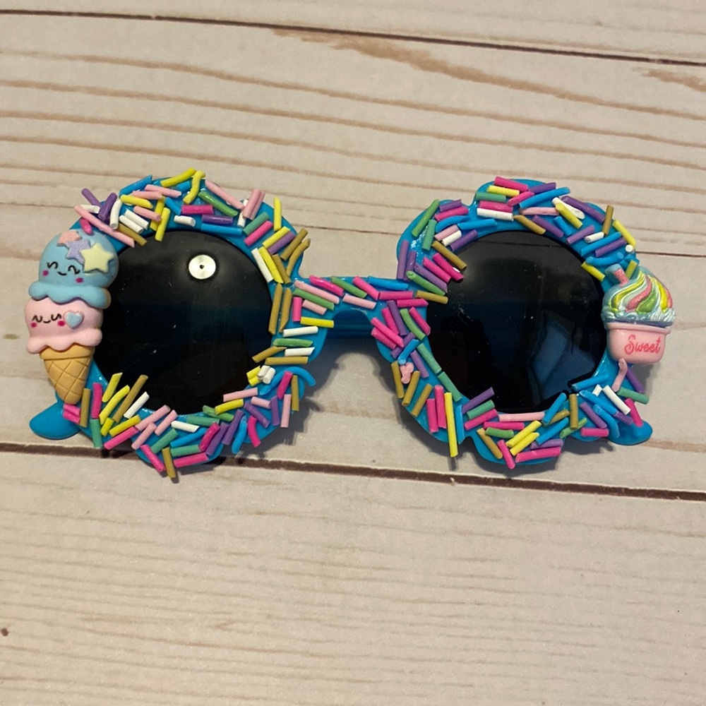 Girls blue sprinkle ice cream sunglasses